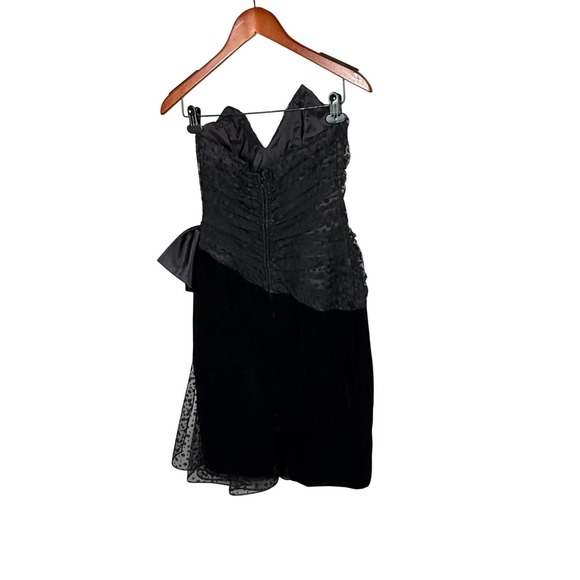 Vintage 1960s Morton Myles Black Velvet Cocktail Dress Flocked Polka Dot Bow Sz4 - Picture 2 of 10